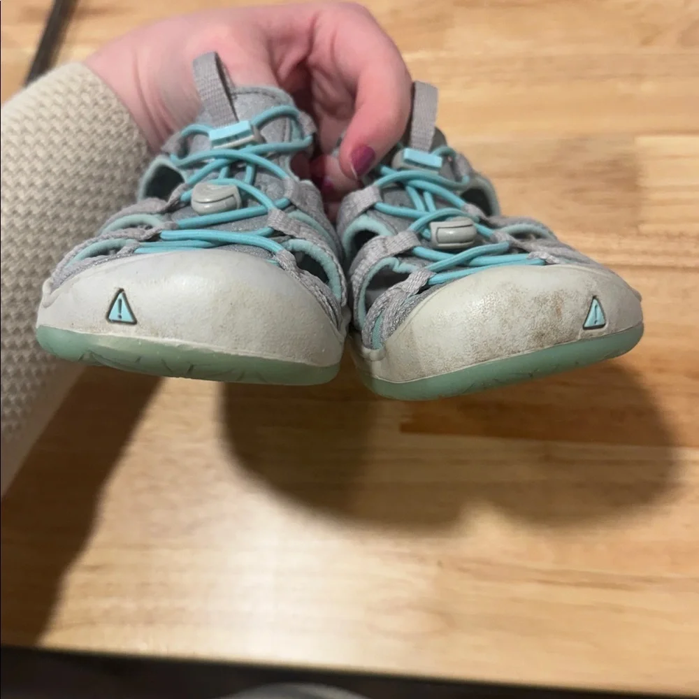 Keen Moxie Girl Water Sandals Youth Hiking Ocean Wave Vapor Teal Girls Size 2